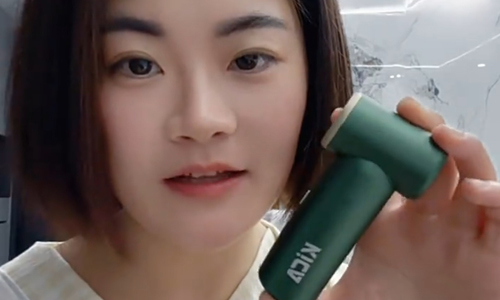 能吹 能吸的涡轮风扇，风力特别强劲，用途很广，续航很长久